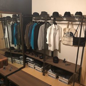 アパレルショップ風の洋服収納